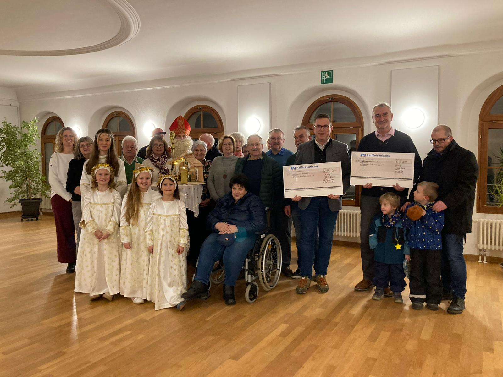 Stadt Velburg spendet 10.000 Euro an Charivari-Einzelschicksale e. V.